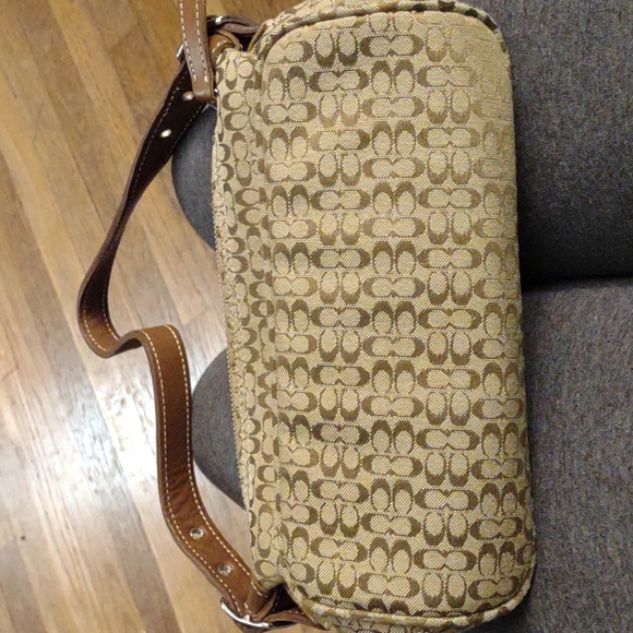 Coach H2H-6332 Bagutte Signature C Handbag Authentic Canvas Leather Trim - Picture 9 of 9